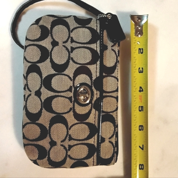 Coach Signature Turnlock And Zip Wrislet Black And Gray - Picture 5 of 16